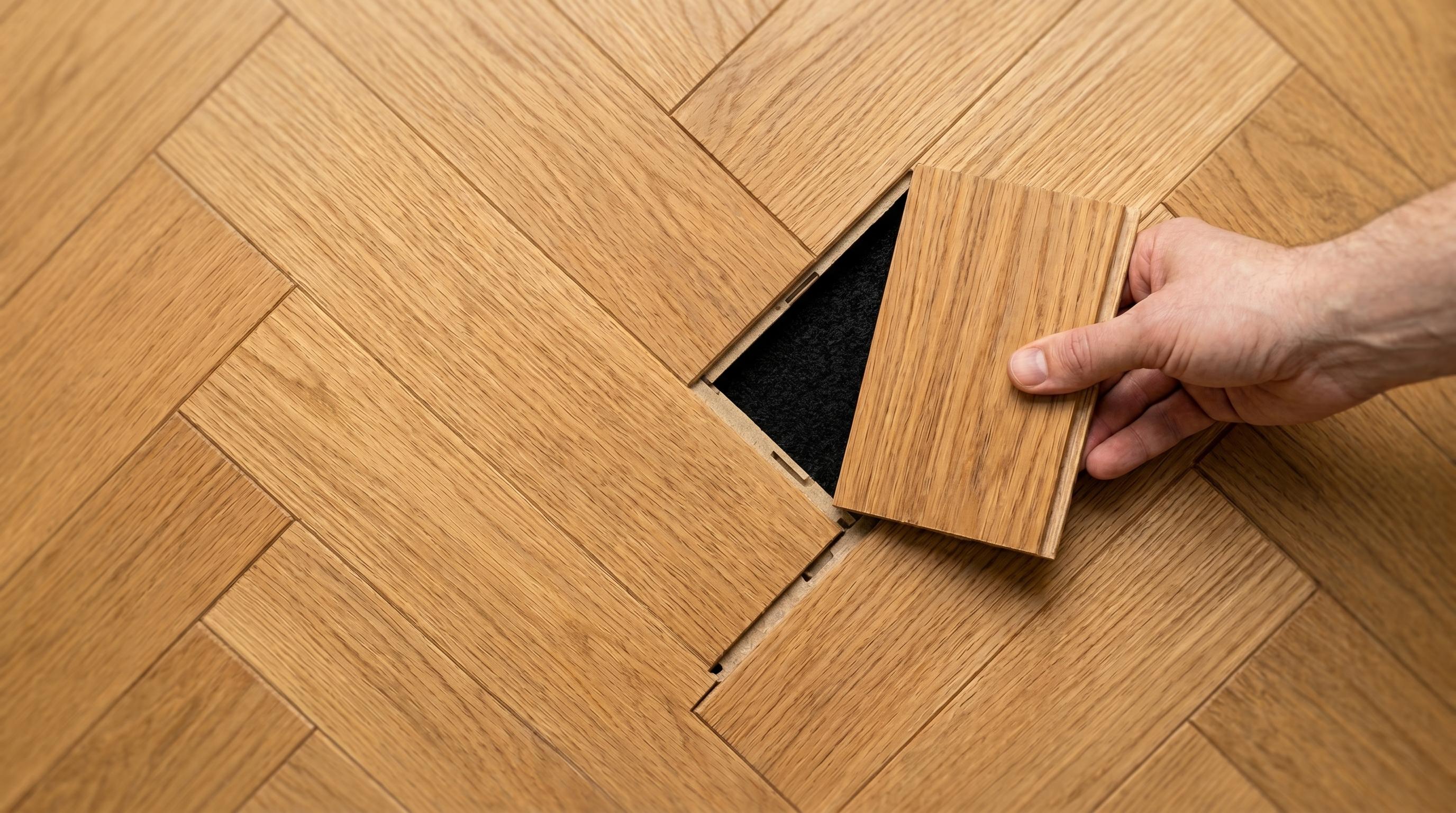 Bricoleur Plamby vérifié pour pose de parquet à Paris & Île-de-France